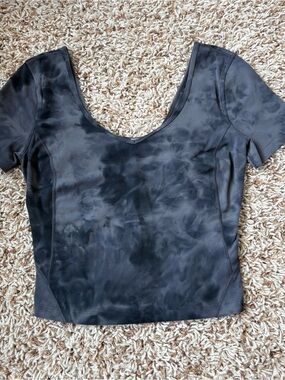 lululemon athletica Black Scoop Neck Short Sleeve Tee: Size 4